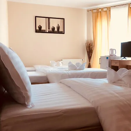 Hostel Monte Carlo Palace