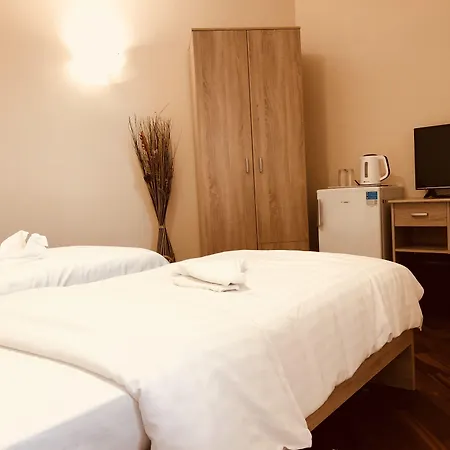 Hostel Monte Carlo Palace Boekarest