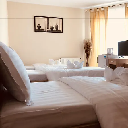 Monte Carlo Palace Hostel Boekarest