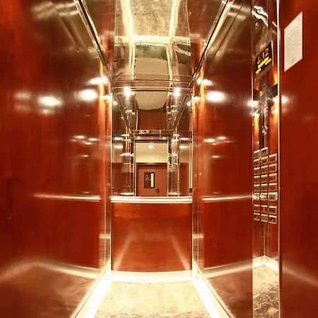 Monte Carlo Palace Hostel