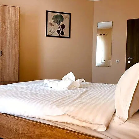Hostel Monte Carlo Palace *