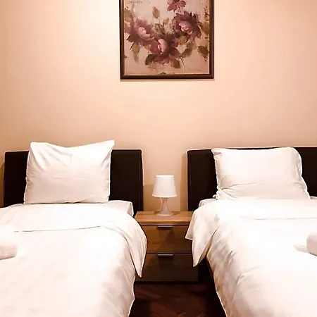 Hostel Monte Carlo Palace *