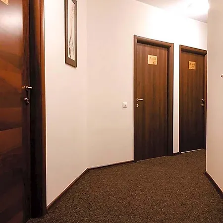 Hostel Monte Carlo Palace *