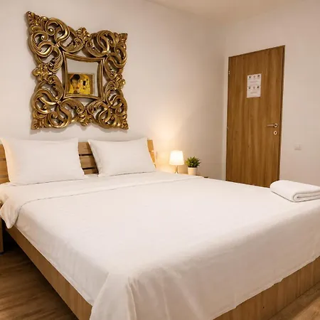 Monte Carlo Palace Hostel