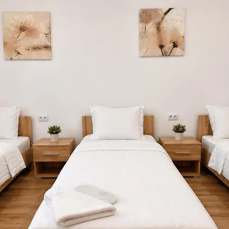 Monte Carlo Palace Hostel *