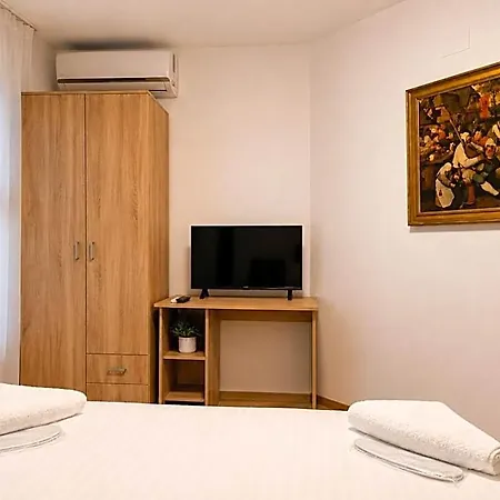 Hostel Monte Carlo Palace *