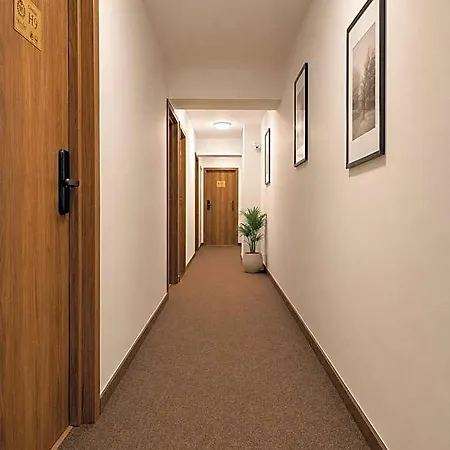 Hostel Monte Carlo Palace