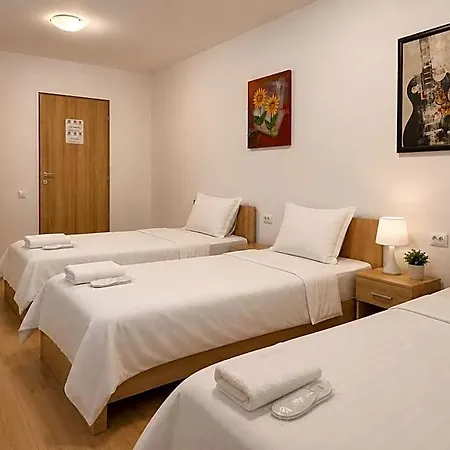 Hostel Monte Carlo Palace