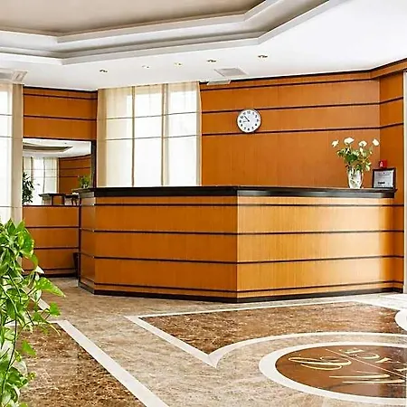 Monte Carlo Palace Hostel *