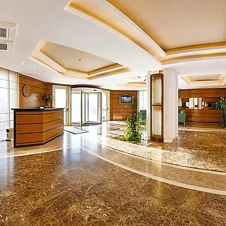 Hostel Monte Carlo Palace