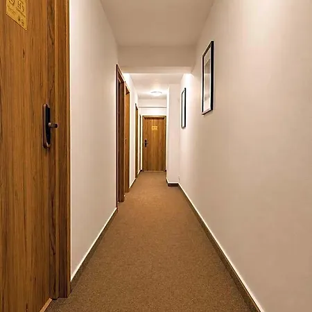 Hostel Monte Carlo Palace