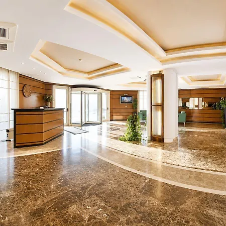 Monte Carlo Palace Hostel *
