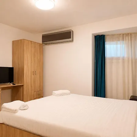 Hostel Monte Carlo Palace *