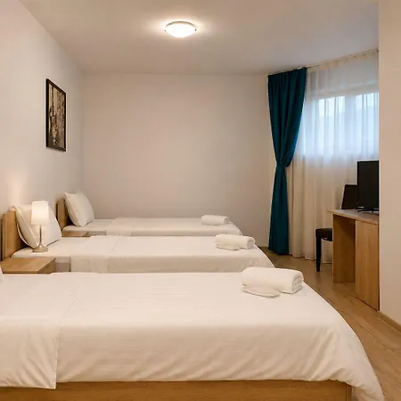 Monte Carlo Palace Hostel *