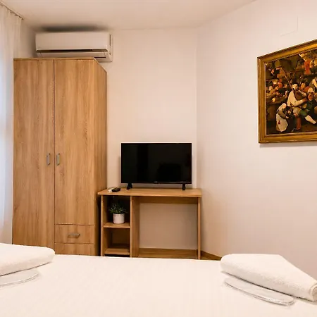 Monte Carlo Palace Hostel