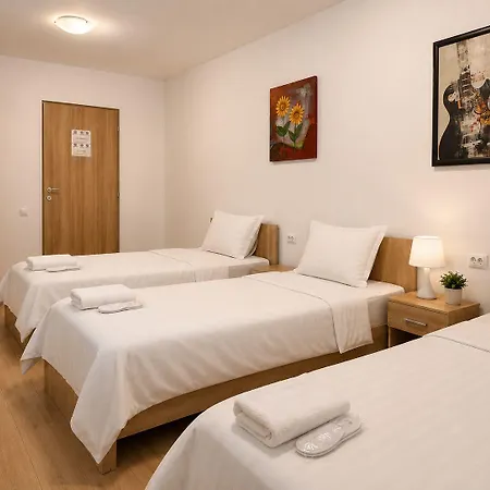Monte Carlo Palace Hostel *