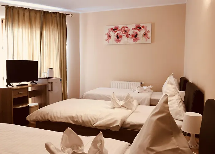 Monte Carlo Palace Hostel