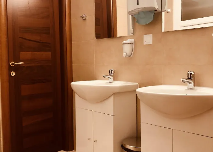 Hostel Monte Carlo Palace *