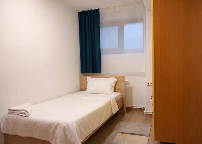 Hostel Monte Carlo Palace Boekarest