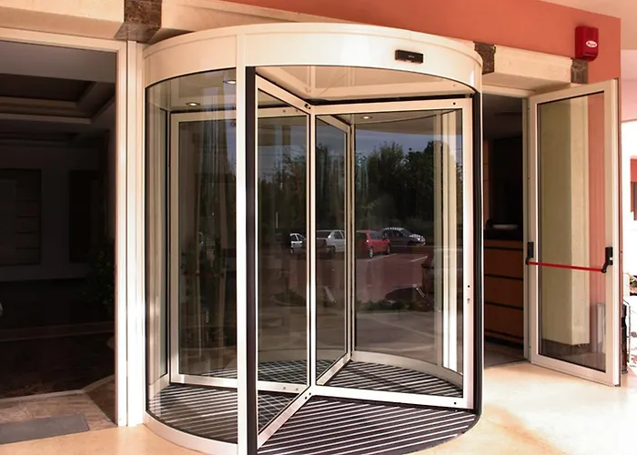 Monte Carlo Palace Hostel *