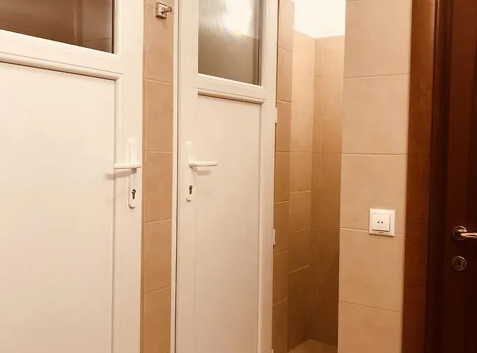 Monte Carlo Palace * Boekarest