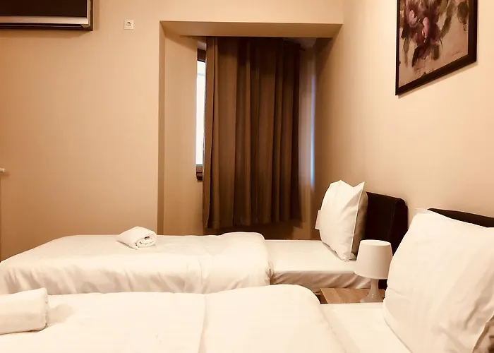 Monte Carlo Palace Hostel *