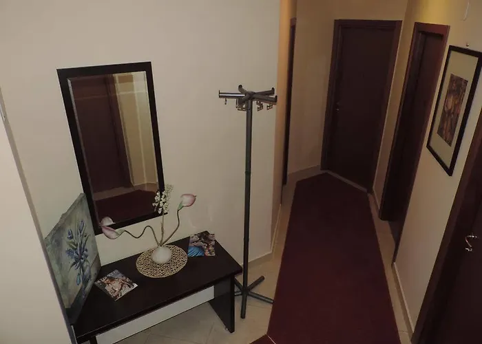 Monte Carlo Palace Hostel