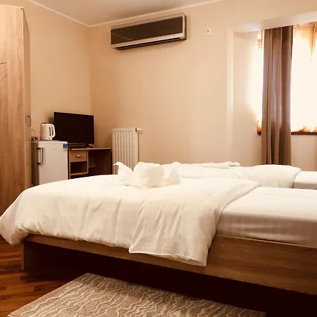Albergue Monte Carlo Palace