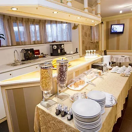Albergue Monte Carlo Palace *